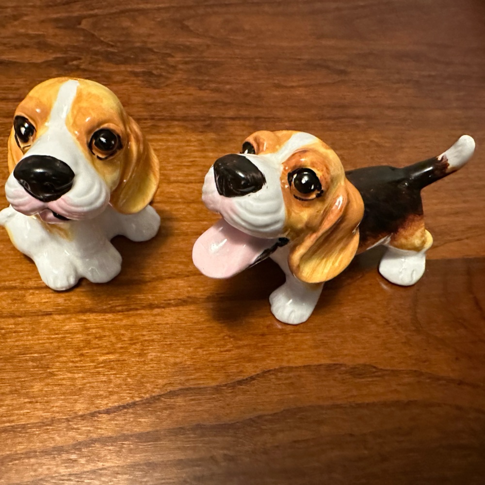 Ceramic Salt and Pepper Shakers - Beagle Dog
